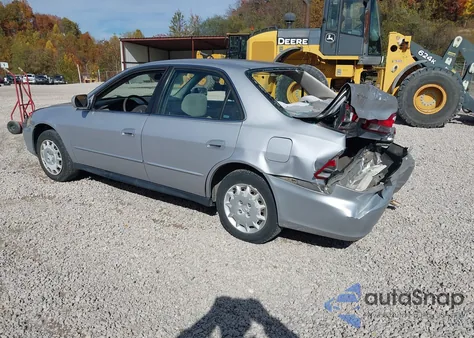 2002 Honda Accord 2.3 Lx from USA, damaged, VIN 1HGCG56452A017231